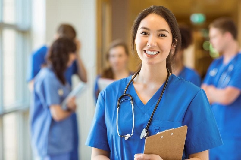 DU HỌC NGÀNH Y TẠI CANADA NÊN CHỌN TRƯỜNG NÀO?